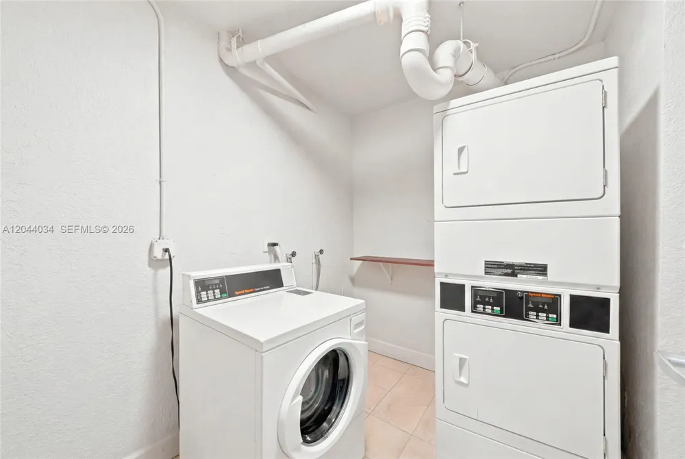 7501 E Treasure Dr #2S North Bay Village, FL 33141