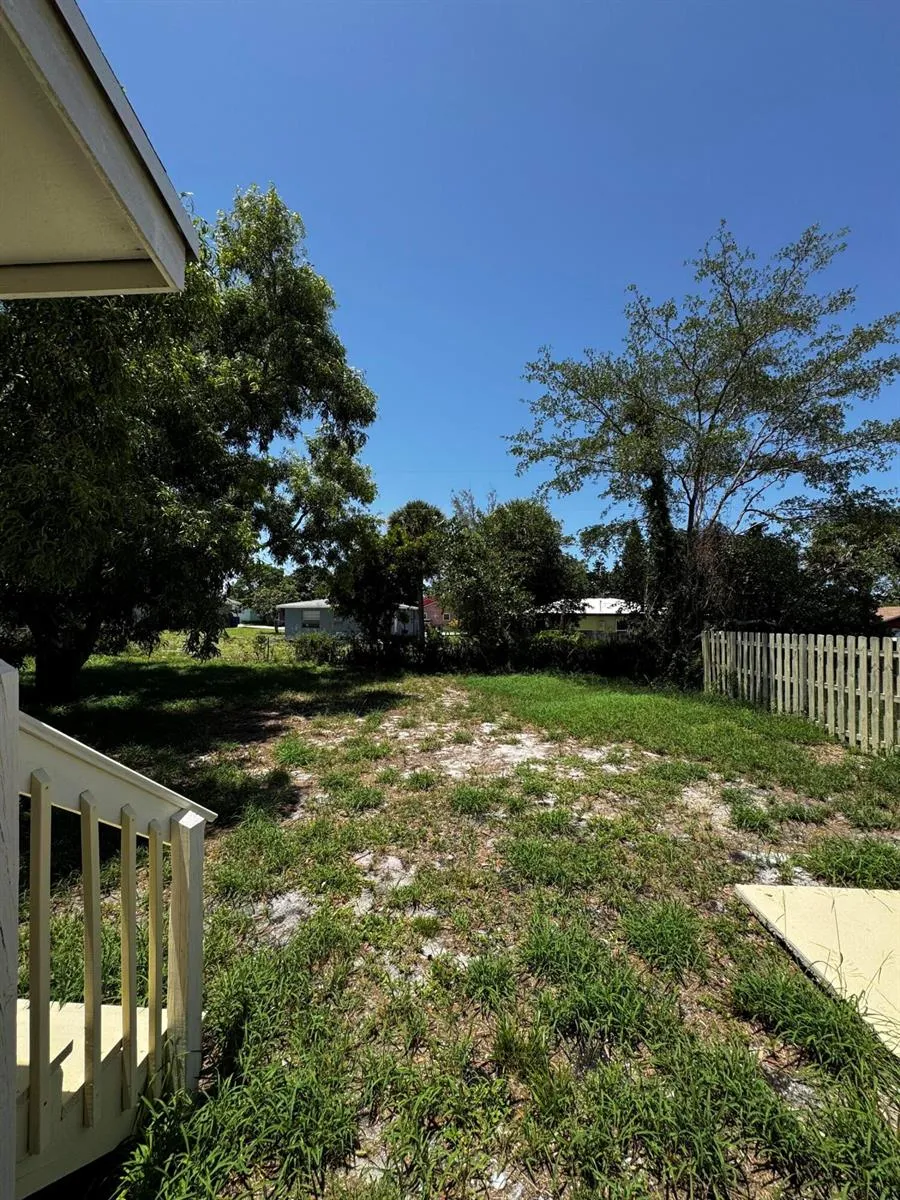 1464 W 32nd Street Riviera Beach, FL 33404