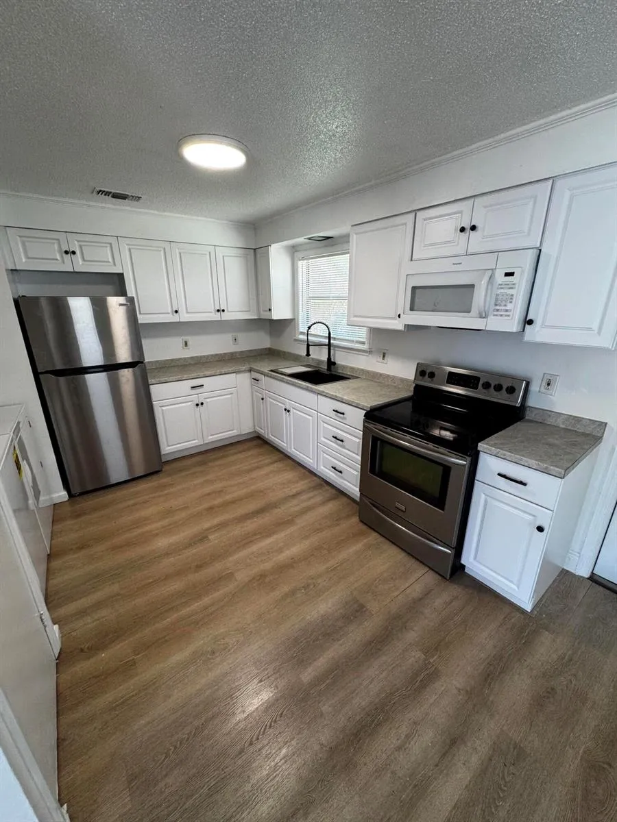 1464 W 32nd Street Riviera Beach, FL 33404