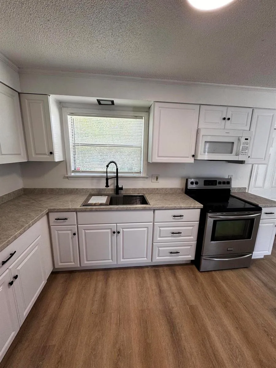 1464 W 32nd Street Riviera Beach, FL 33404