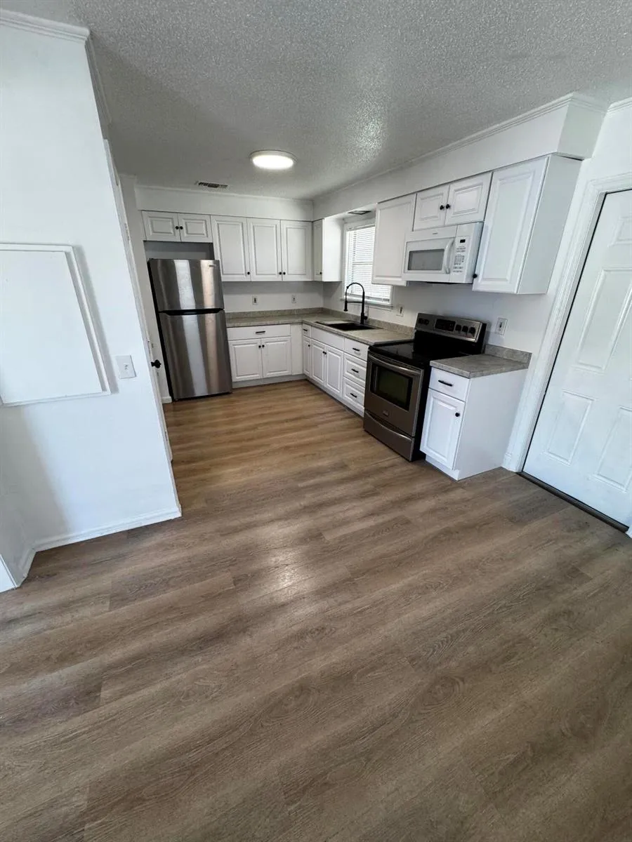 1464 W 32nd Street Riviera Beach, FL 33404