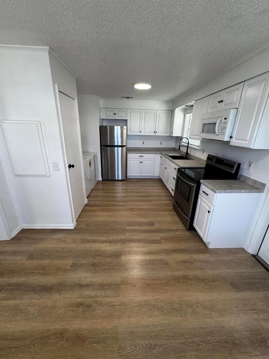 1464 W 32nd Street Riviera Beach, FL 33404
