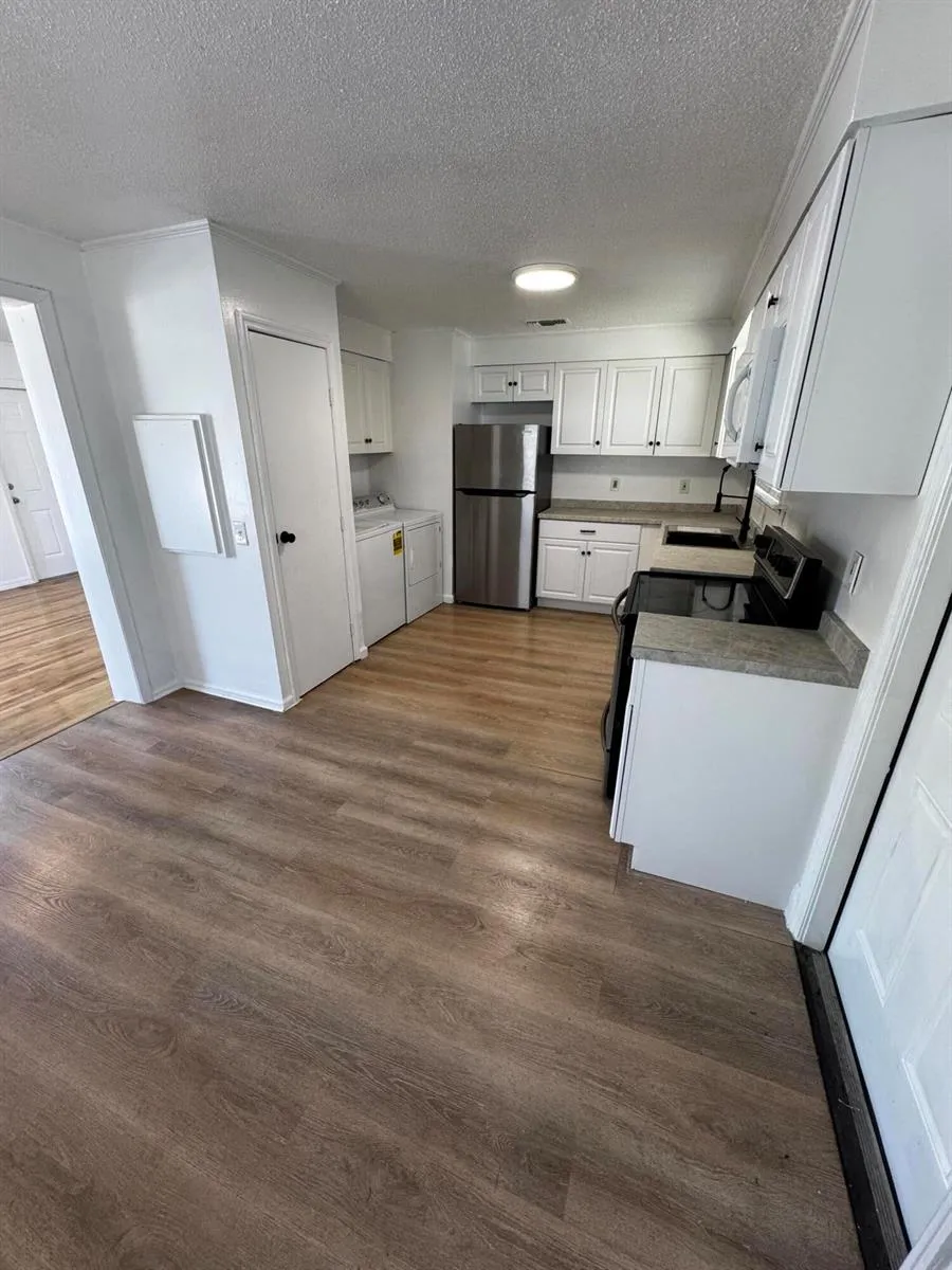 1464 W 32nd Street Riviera Beach, FL 33404