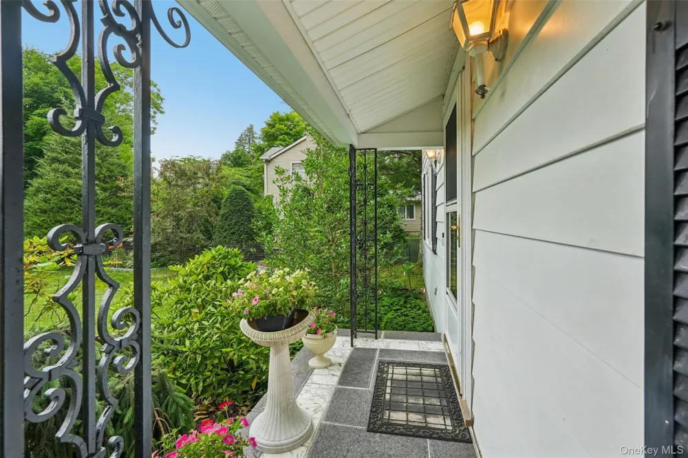 5 Lacona Road Mahopac, NY 10541