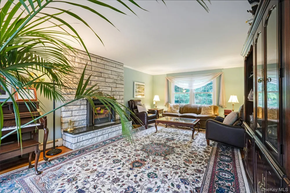 5 Lacona Road Mahopac, NY 10541