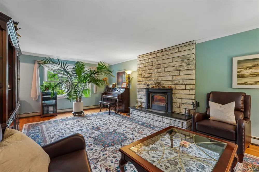 5 Lacona Road Mahopac, NY 10541
