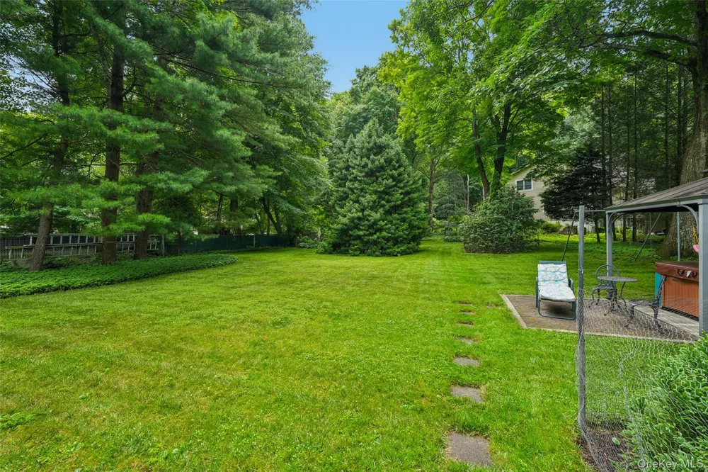 5 Lacona Road Mahopac, NY 10541