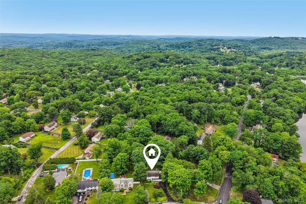 5 Lacona Road Mahopac, NY 10541