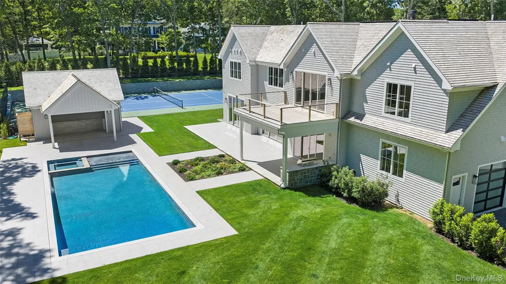 225 Norris Lane Bridgehampton, NY 11932