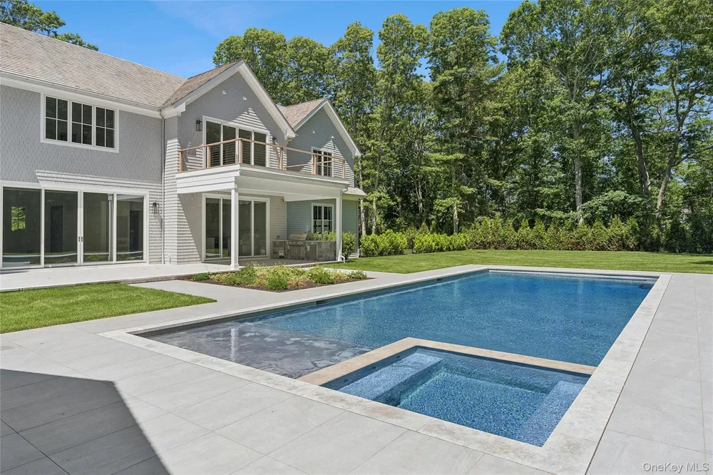225 Norris Lane Bridgehampton, NY 11932