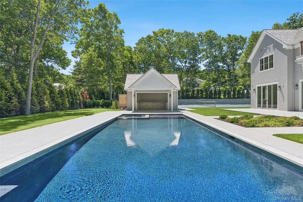 225 Norris Lane Bridgehampton, NY 11932