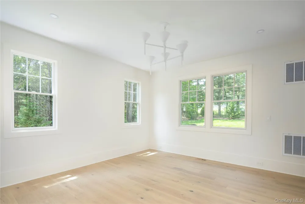 205 Kats Court East Marion, NY 11939