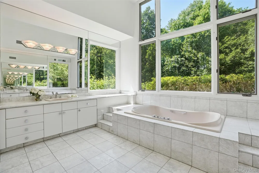 6 Hunting Trail Armonk, NY 10504