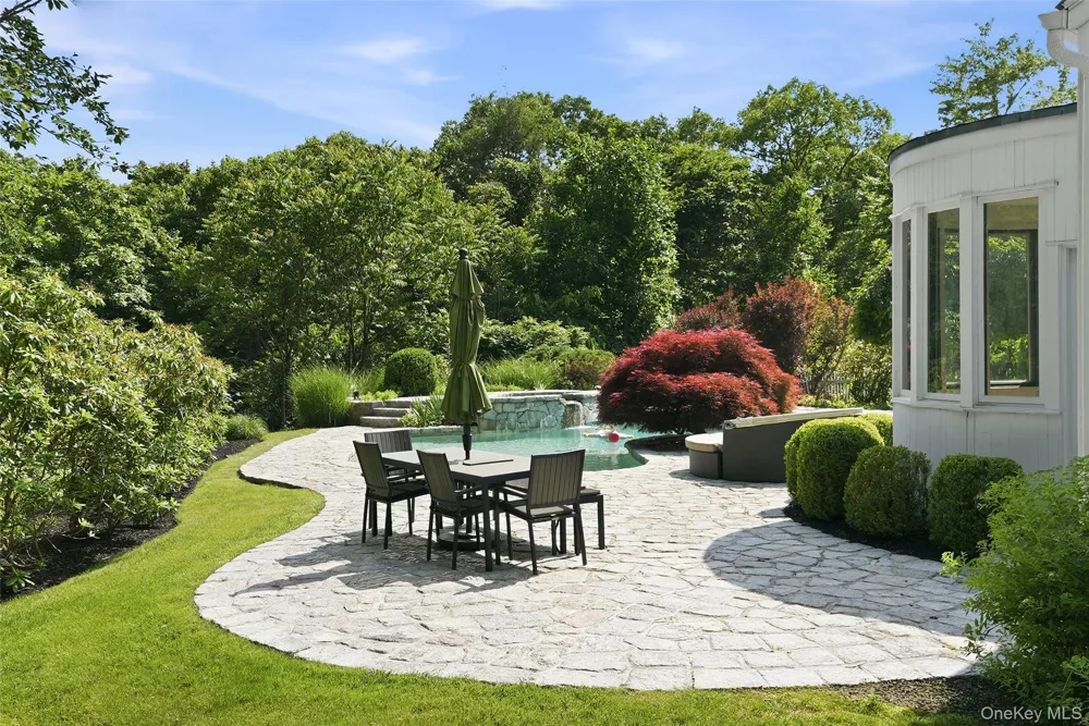 6 Hunting Trail Armonk, NY 10504