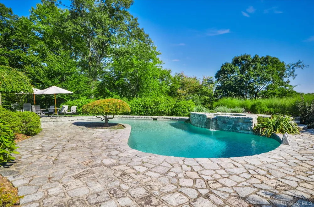 6 Hunting Trail Armonk, NY 10504