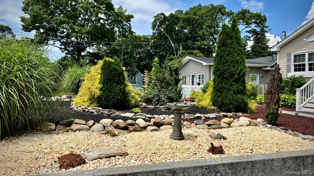 89 Rugby Drive Shirley, NY 11967