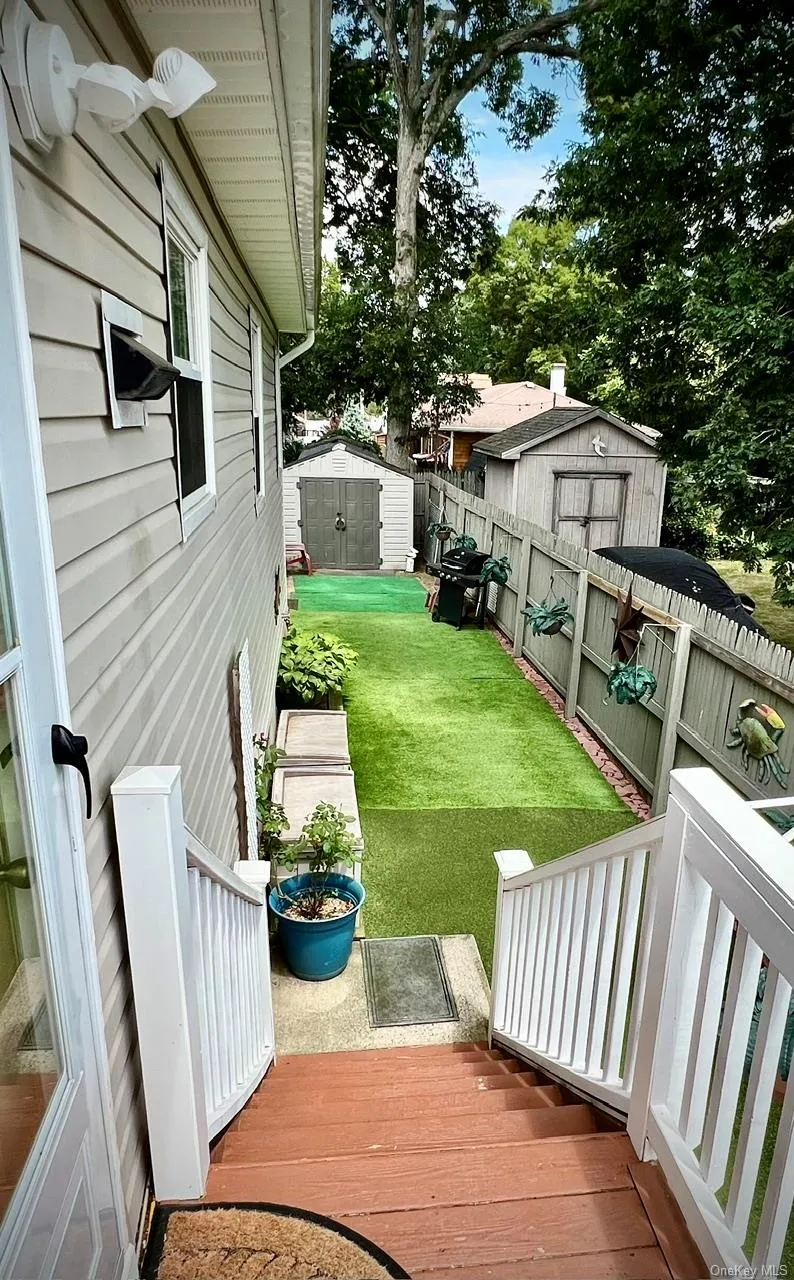 89 Rugby Drive Shirley, NY 11967