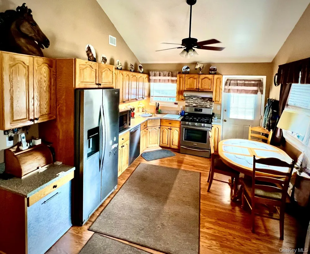 89 Rugby Drive Shirley, NY 11967