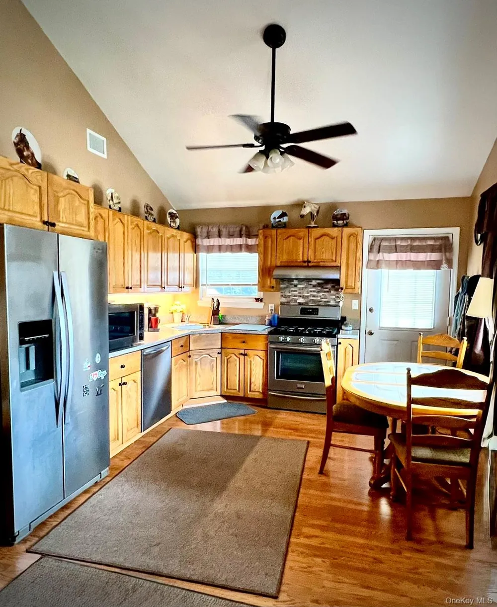 89 Rugby Drive Shirley, NY 11967