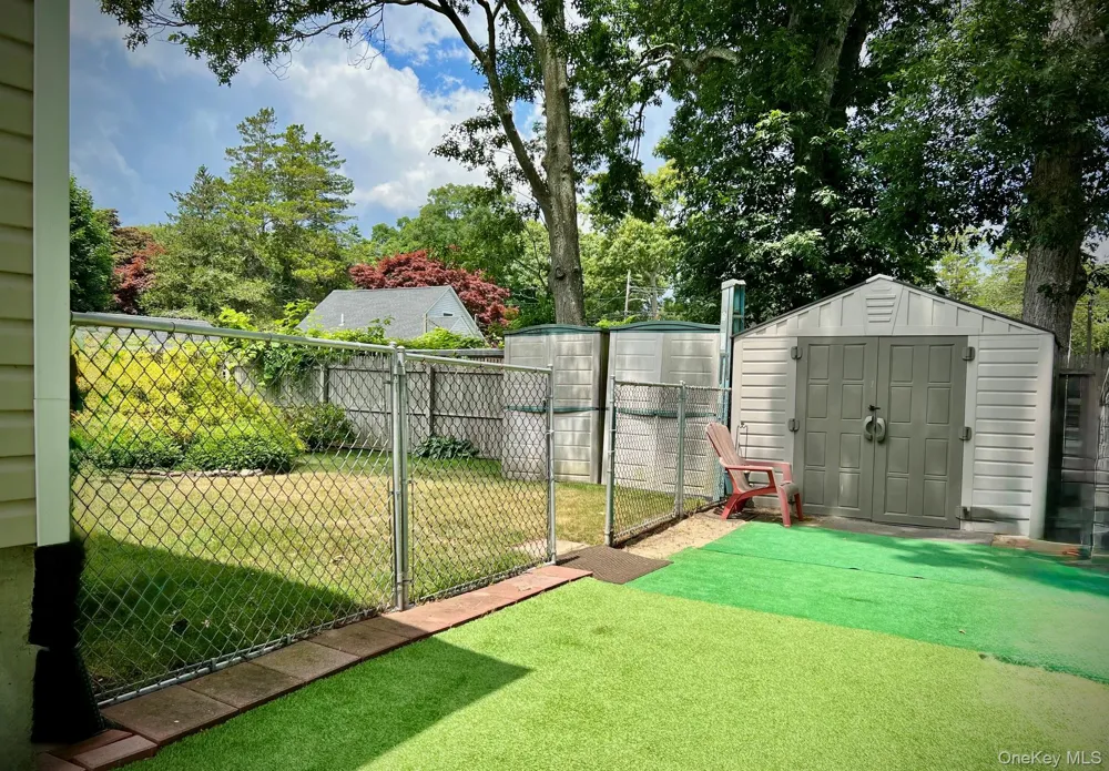 89 Rugby Drive Shirley, NY 11967