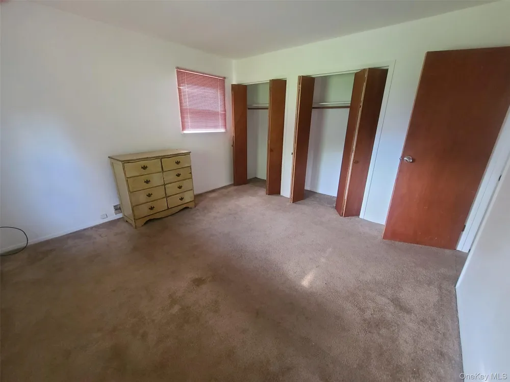 4 E Walnut Street #Floor 1 Central Islip, NY 11722