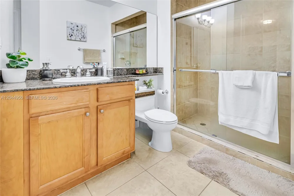 16100 Emerald Estates Dr #298 Weston, FL 33331
