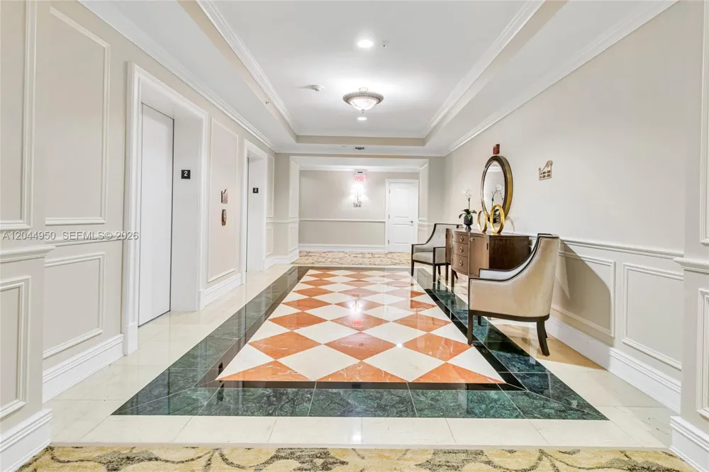 16100 Emerald Estates Dr #298 Weston, FL 33331