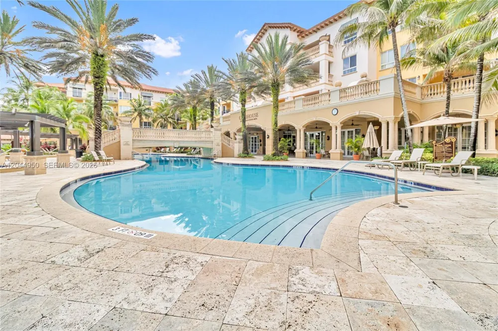 16100 Emerald Estates Dr #298 Weston, FL 33331