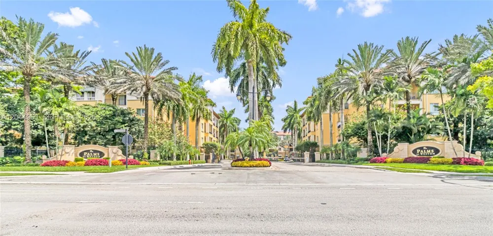 16100 Emerald Estates Dr #298 Weston, FL 33331
