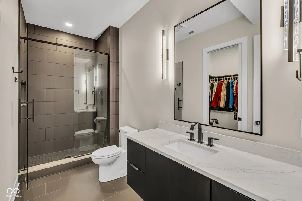 3995 Chapel Hill Court Bargersville, IN 46106