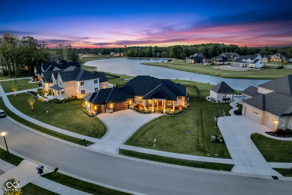 3995 Chapel Hill Court Bargersville, IN 46106
