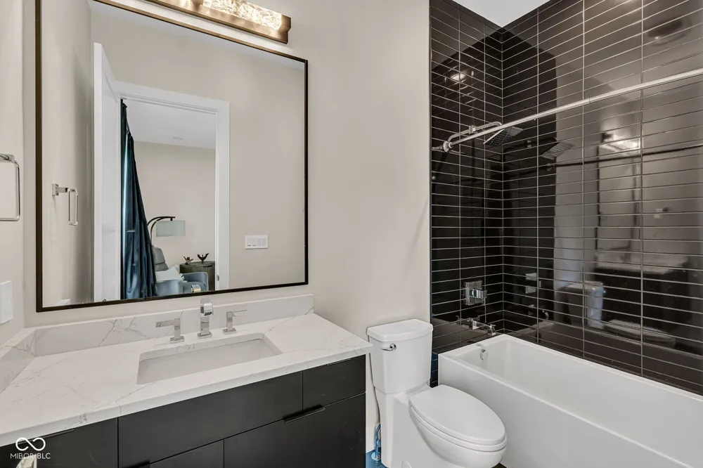 3995 Chapel Hill Court Bargersville, IN 46106