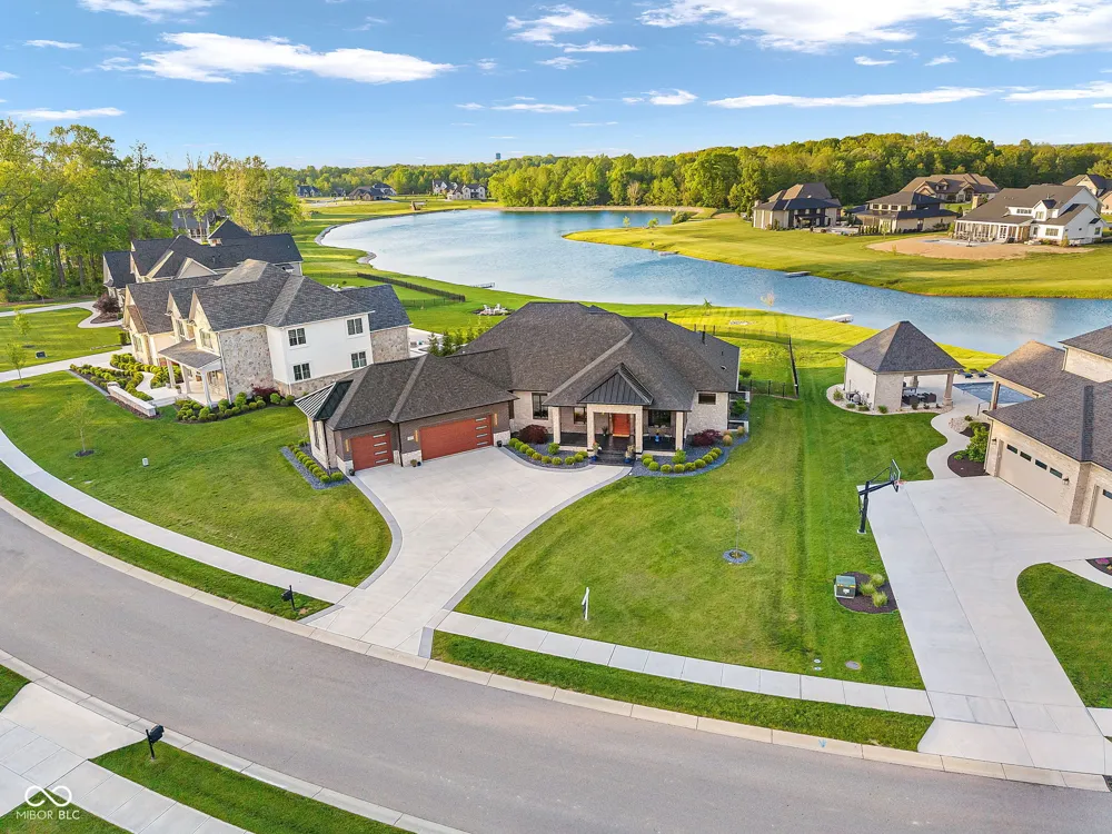 3995 Chapel Hill Court Bargersville, IN 46106