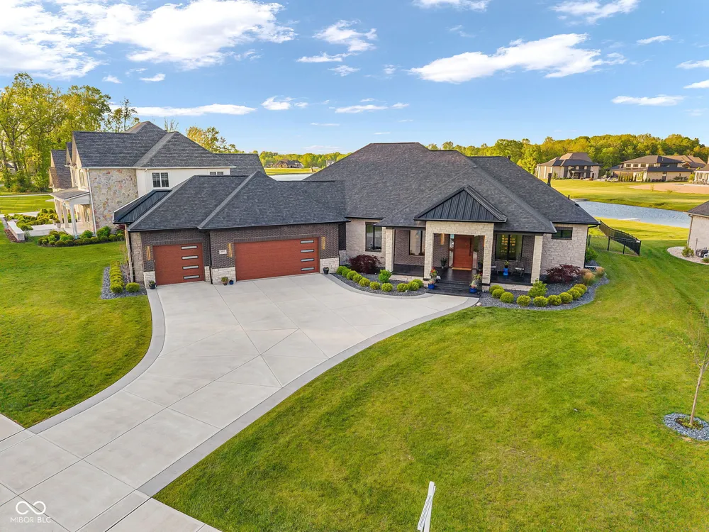 3995 Chapel Hill Court Bargersville, IN 46106