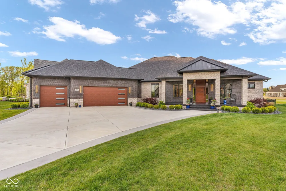 3995 Chapel Hill Court Bargersville, IN 46106