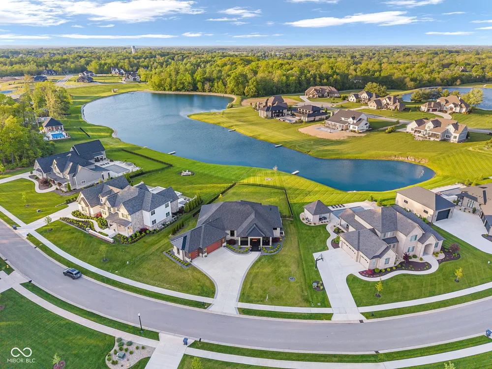 3995 Chapel Hill Court Bargersville, IN 46106