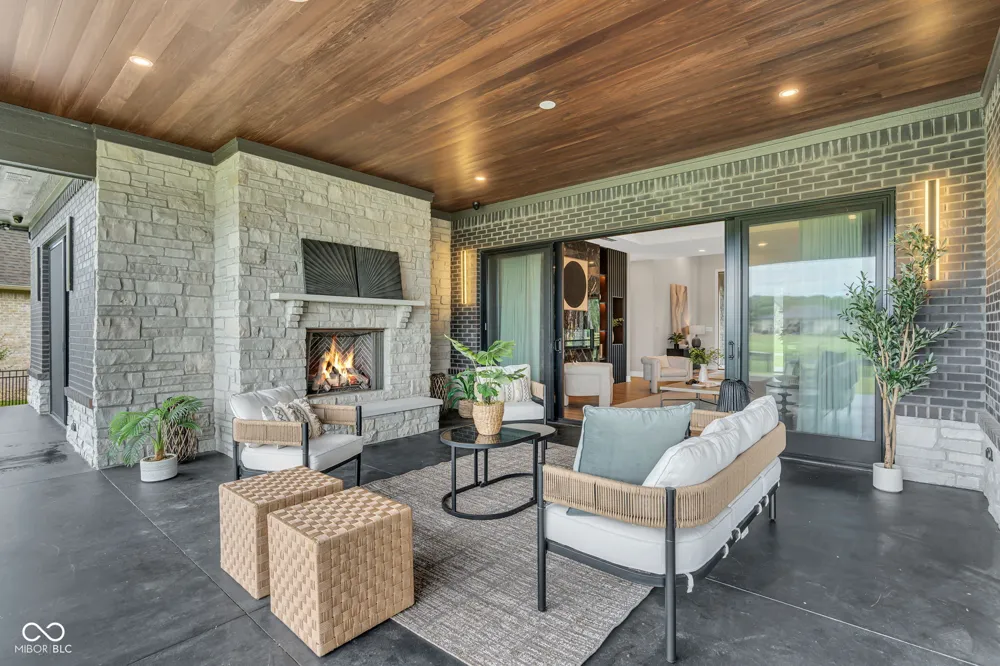 3995 Chapel Hill Court Bargersville, IN 46106
