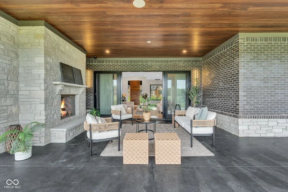 3995 Chapel Hill Court Bargersville, IN 46106