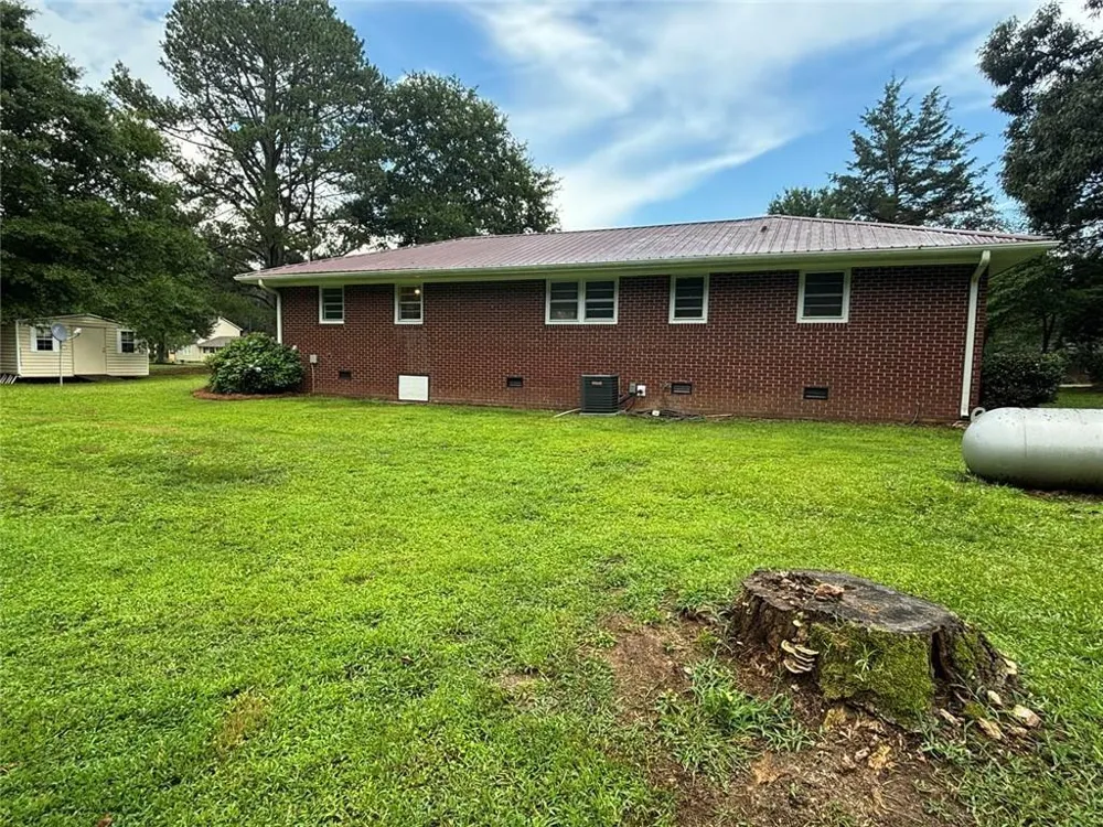 115 Pineview Lane Hartwell, GA 30643