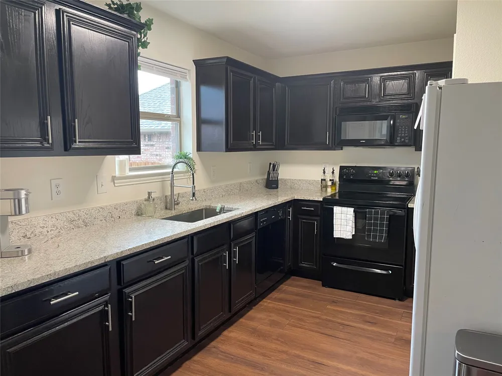 233 Irick Court Aubrey, TX 76227