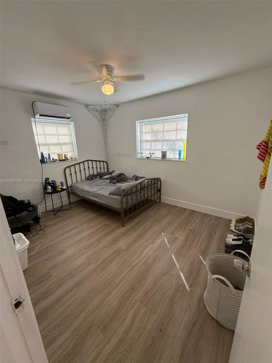 4211 SW 38th St West Park, FL 33023