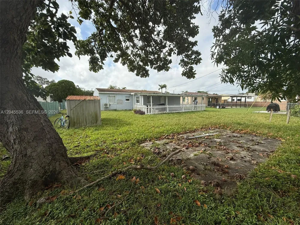 4211 SW 38th St West Park, FL 33023