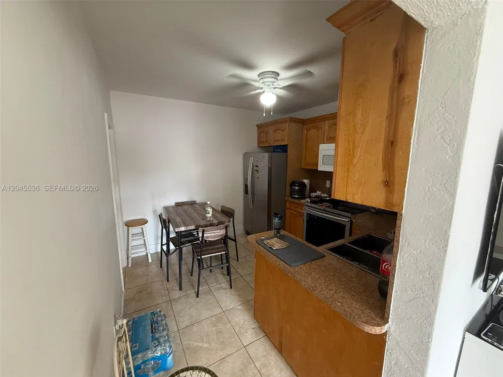 4211 SW 38th St West Park, FL 33023