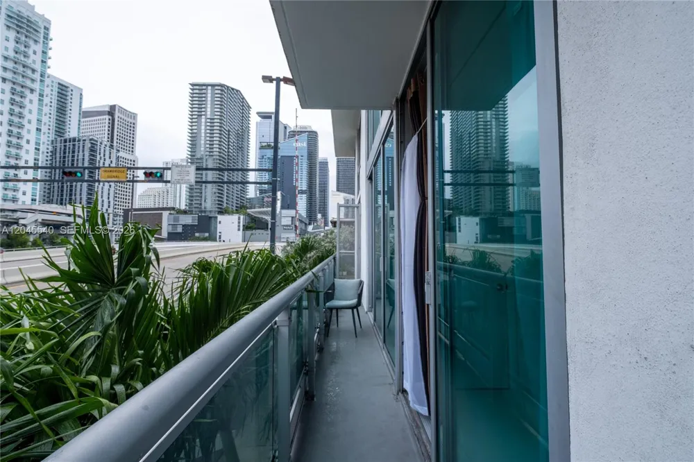 350 S Miami Ave #306 Miami, FL 33130
