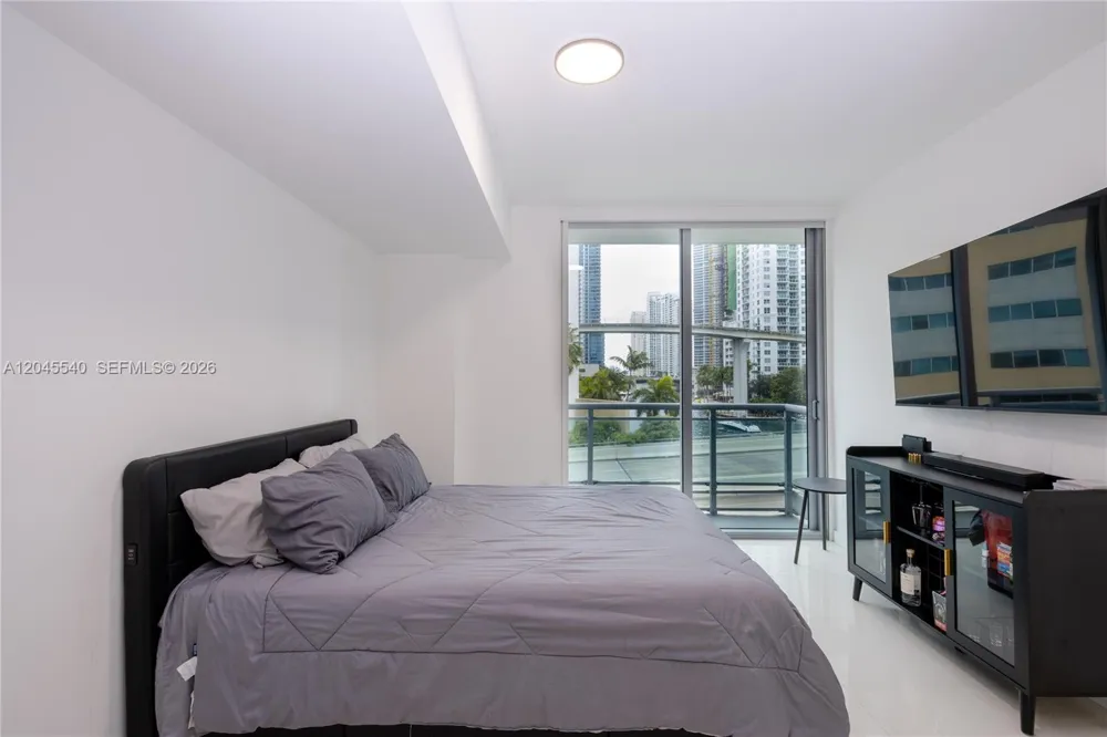 350 S Miami Ave #306 Miami, FL 33130