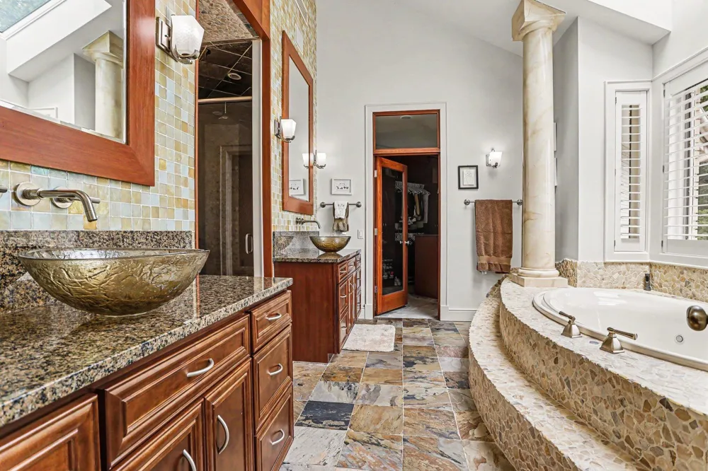 7405 Hidden Cove Place Kalamazoo, MI 49009
