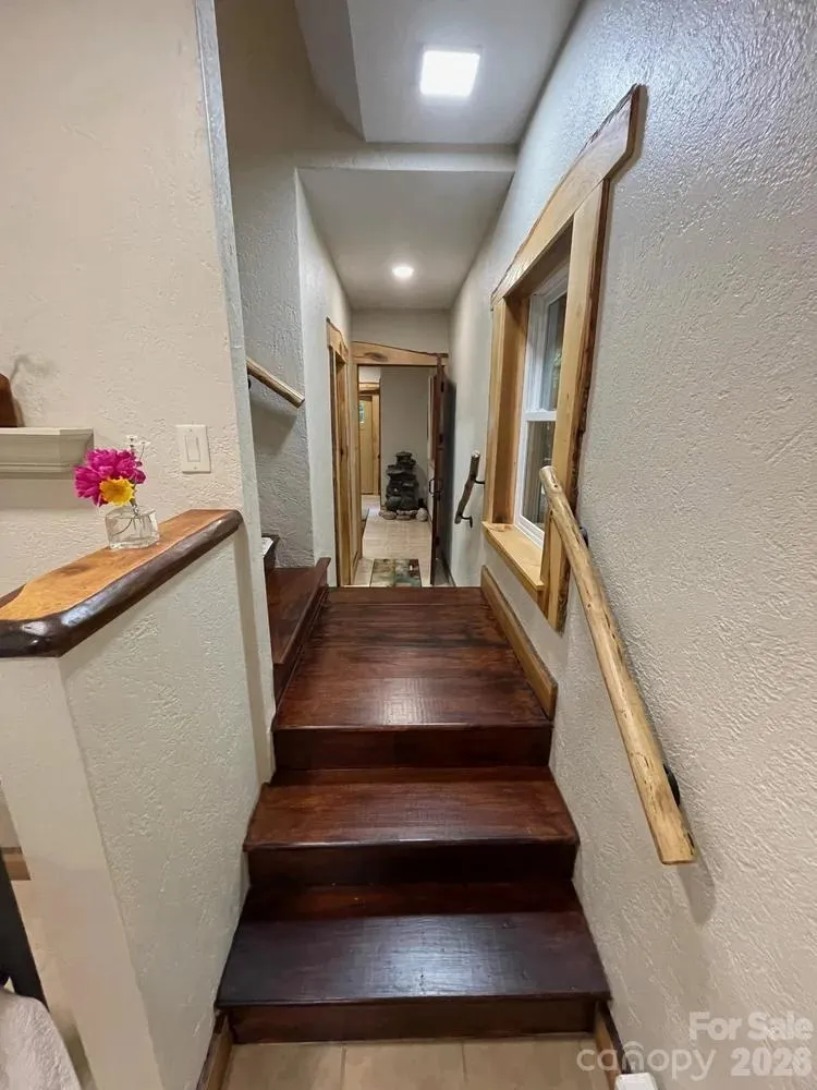 700 Norton Fork Road Hot Springs, NC 28743
