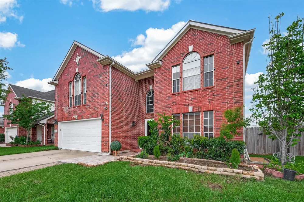 6922 Leaders Crossing Drive Houston, TX 77072