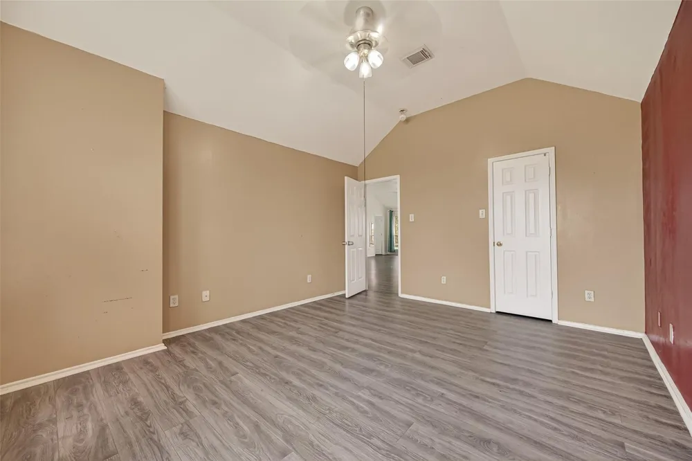 6922 Leaders Crossing Drive Houston, TX 77072