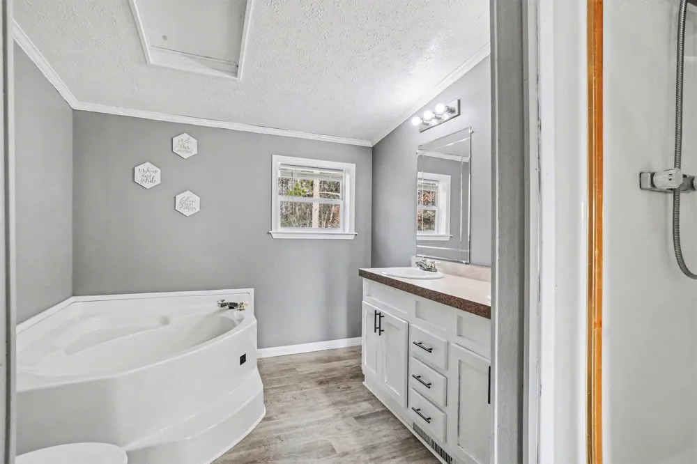 9137 Pine Lake Court West Olive, MI 49460